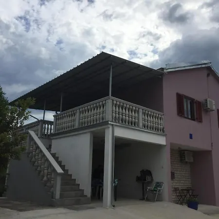 Natali Apartamento Gornji Karin